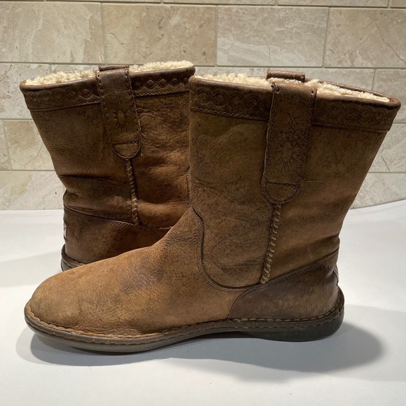 UGG Australia Aliso Mens Brown Leather Sheepskin Lined Boots Size 11 S/N 1574 - Picture 1 of 10